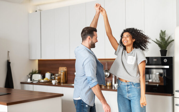 Fixed-Rate vs. Adjustable-Rate Mortgage: How to Choose in Today’s Market